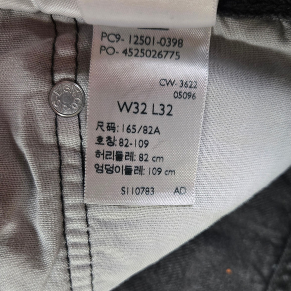 Levi's 501 Washed Black High Waisted Raw Hem Classic Straight Leg Jeans Size 32 - Picture 8 of 11